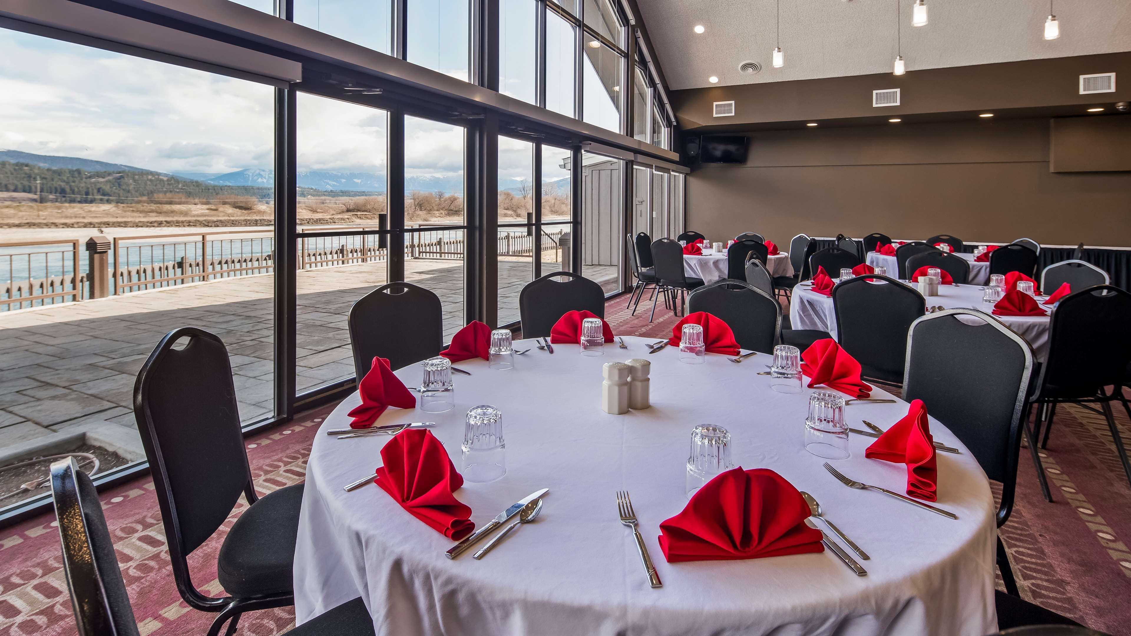 Best Western Plus Kootenai River Inn Casino & Spa Bonners Ferry Exterior photo